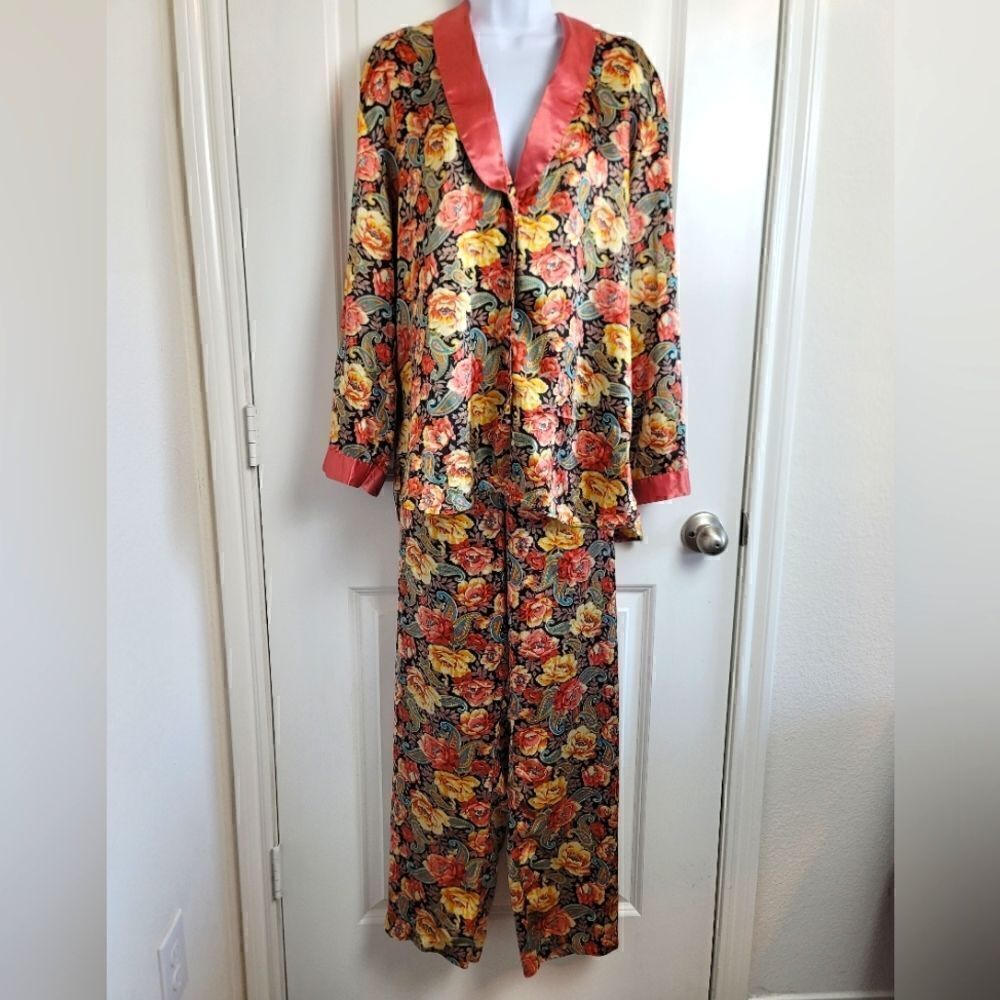 VINTAGE- VICTORIA'S SECRET Gold Label PJ Set